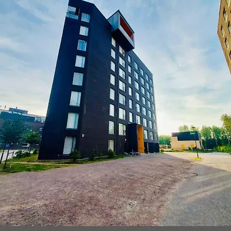 Cozy 6 Mins By Train To Airport Βάνταα