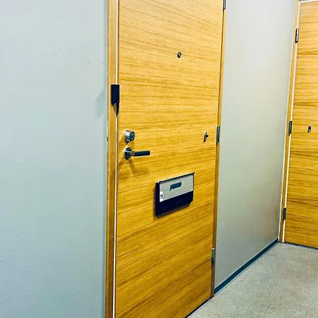 Cozy 6 Mins By Train To Airport * Βάνταα