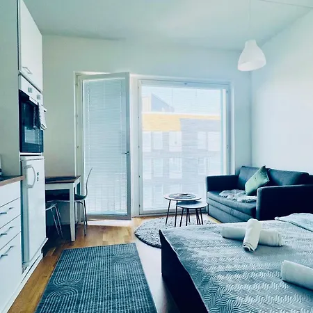 Cozy 6 Mins By Train To Airport Appartement *