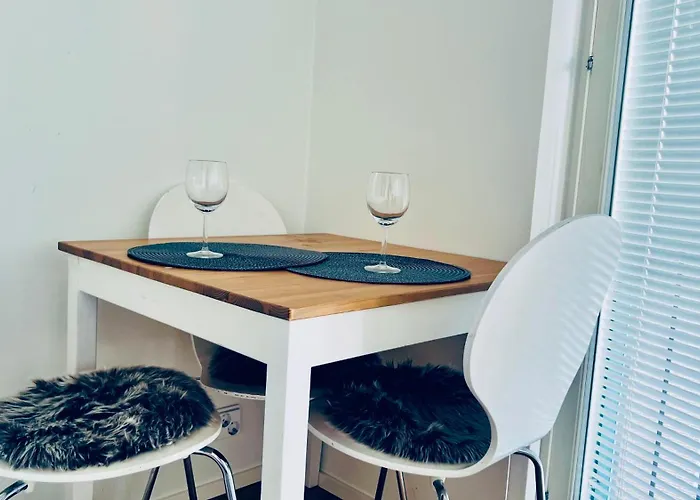 Cozy 6 Mins By Train To Airport 公寓 万塔